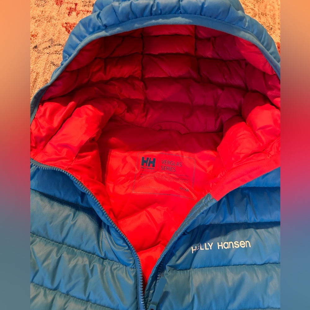 Women’s Helly Hansen hooded down insulator size M